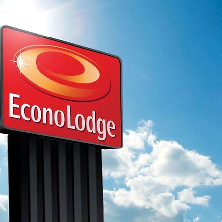 Econo Lodge 토페니시 외부 사진